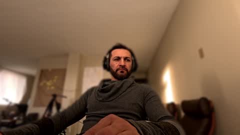 Snapshot of ultratoaster chatting on 01/20/25, 04:45 ultratoaster online show from 01/20/25, 04:45