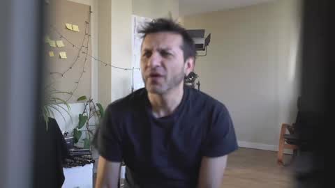 Snapshot of ultratoaster chatting on 03/04/25, 09:00 ultratoaster online show from 03/04/25, 09:00