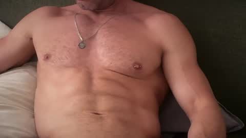 Um CM online show from 07/09/26, 12:42