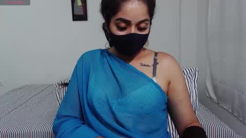 Snapshot of umarany chatting on 11/25/25, 03:56 umarani online show from 11/25/25, 03:56
