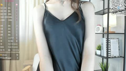Snapshot of umbraelyon chatting on 05/20/26, 06:30 Liliane online show from 05/20/26, 06:30