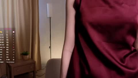 Snapshot of umbraelyon chatting on 06/05/26, 07:03 Liliane online show from 06/05/26, 07:03