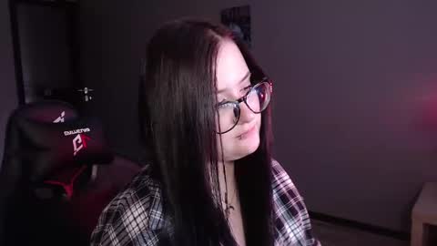 Julia online show from 03/04/25, 08:57