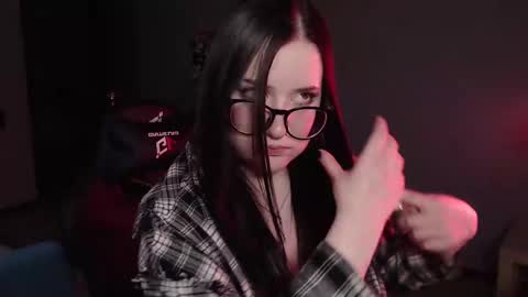 Julia online show from 03/04/25, 12:01