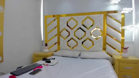 Un Slutty online show from 01/21/25, 07:17