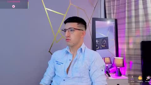 Snapshot of un_sluttyy chatting on 11/11/25, 11:43 un_sluttyy online show from 11/11/25, 11:43