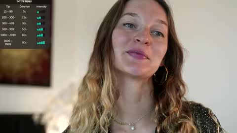 Sasha online show from 11/19/25, 12:21