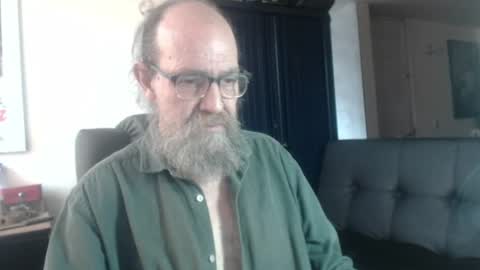 Uncle Hottie online show from 07/30/26, 04:39