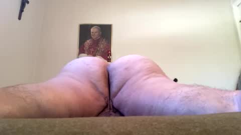 Hairy Sally online show from 09/11/25, 02:28