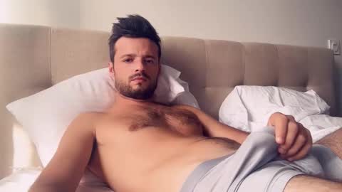 Snapshot of uncut_dick123455 chatting on 11/12/25, 01:22 uncut_dick123455 online show from 11/12/25, 01:22
