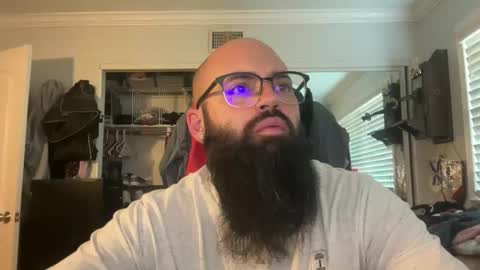 uncutbeard129840 online show from 10/23/25, 11:46