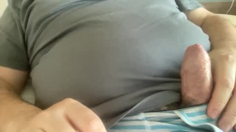 Snapshot of uncutdude321 chatting on 11/25/25, 01:33 uncutdude321 online show from 11/25/25, 01:33