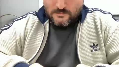 Snapshot of uncutdude321 chatting on 12/18/25, 12:33 uncutdude321 online show from 12/18/25, 12:33