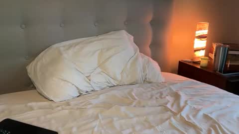 Snapshot of uncutnudist chatting on 10/25/25, 02:56 uncutnudist online show from 10/25/25, 02:56