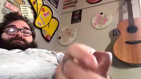 uncuttruss online show from 11/21/25, 07:56