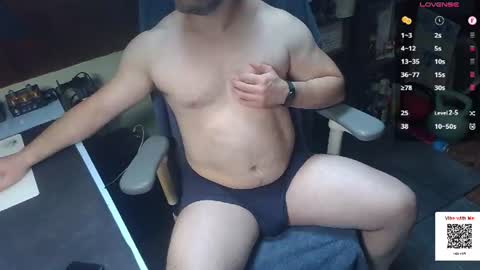 Snapshot of under_the_desk40 chatting on 06/14/26, 01:13 Under the desk online show from 06/14/26, 01:13