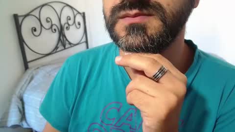 Giov online show from 10/19/25, 09:43