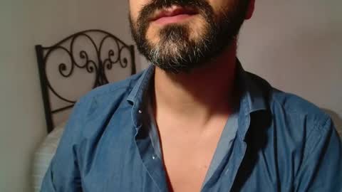 Giov online show from 10/25/25, 04:24