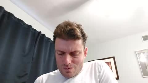 Snapshot of undress_me_ chatting on 02/28/25, 01:25 undress me online show from 02/28/25, 01:25