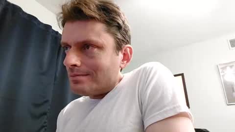 Snapshot of undress_me_ chatting on 03/02/25, 11:20 undress me online show from 03/02/25, 11:20