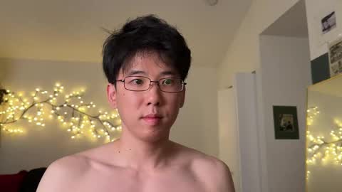 Snapshot of unhingedwang chatting on 09/15/25, 01:27 wang online show from 09/15/25, 01:27