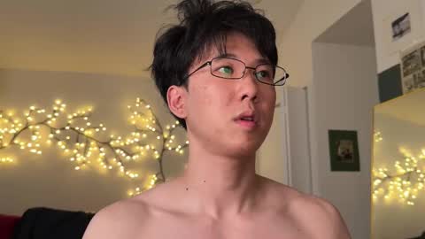 Snapshot of unhingedwang chatting on 09/15/25, 11:16 wang online show from 09/15/25, 11:16