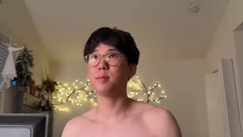 Snapshot of unhingedwang chatting on 09/29/25, 11:09 wang online show from 09/29/25, 11:09