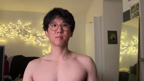 Snapshot of unhingedwang chatting on 10/20/25, 10:43 wang online show from 10/20/25, 10:43