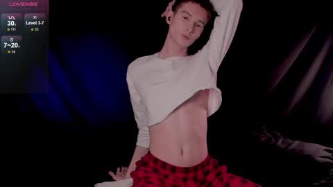 Snapshot of unholyhalo chatting on 10/04/25, 03:54 Kyle online show from 10/04/25, 03:54