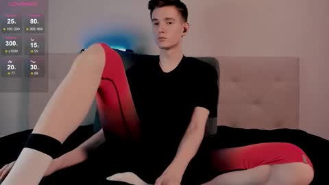 Snapshot of unholyhalo chatting on 11/06/25, 03:57 Kyle online show from 11/06/25, 03:57