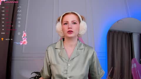 Call me Mira  thumbs up its make me happy online show from 12/04/24, 02:26