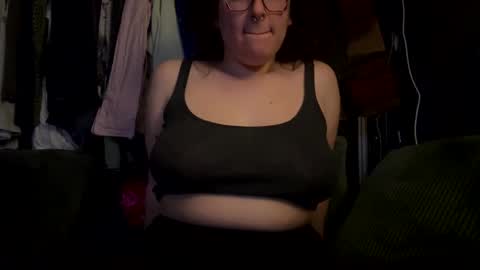 Snapshot of uninspiired chatting on 02/06/25, 12:26 uninspiired online show from 02/06/25, 12:26