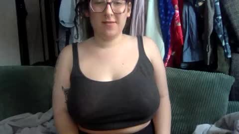 Snapshot of uninspiired chatting on 02/06/25, 10:00 uninspiired online show from 02/06/25, 10:00