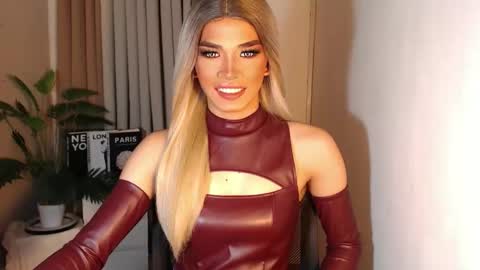 Miss Andrea online show from 10/05/25, 04:05