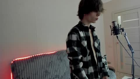 Alex online show from 12/04/24, 08:56