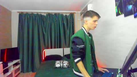 Alex online show from 11/06/25, 07:59