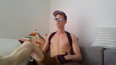 Snapshot of unluckyluke92 chatting on 02/22/25, 07:56 unluckyluke92 online show from 02/22/25, 07:56