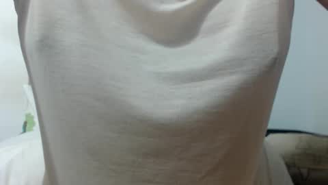 Snapshot of unpenetrated chatting on 11/17/25, 03:45 unny online show from 11/17/25, 03:45