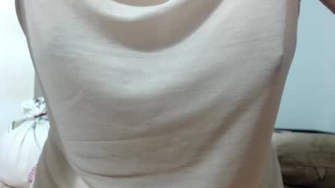 Snapshot of unpenetrated chatting on 11/22/25, 09:19 unny online show from 11/22/25, 09:19