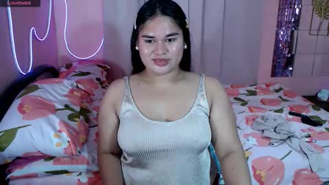 Snapshot of ur_baby_rebbecca chatting on 01/09/26, 01:19 SINGLE online show from 01/09/26, 01:19