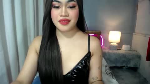 Snapshot of ur_bombshellpatty chatting on 01/18/25, 03:59 ur_bombshellpatty online show from 01/18/25, 03:59