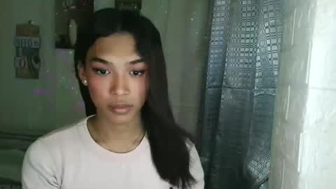 Snapshot of ur_dazzlingmorenaxx chatting on 11/18/25, 02:17 ur_dazzlingmorenaxx online show from 11/18/25, 02:17