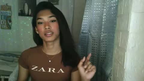 Snapshot of ur_dazzlingmorenaxx chatting on 11/22/25, 02:54 ur_dazzlingmorenaxx online show from 11/22/25, 02:54