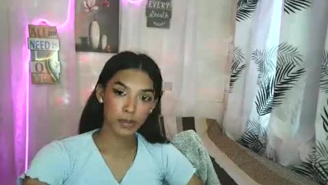 ur_dazzlingmorenaxx online show from 05/02/26, 03:55