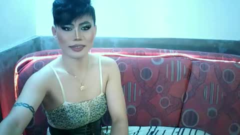 MISS ANNA online show from 03/19/26, 05:55