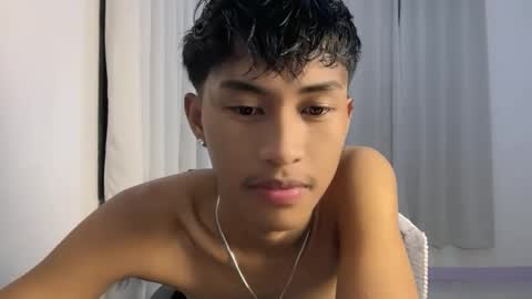 Snapshot of ur_fuckerbttm chatting on 10/29/25, 12:51 ur_fuckerbttm online show from 10/29/25, 12:51