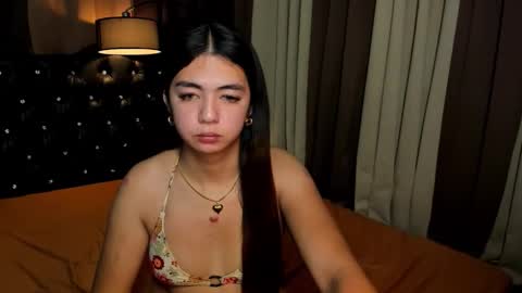 Snapshot of ur_girl_dwalker chatting on 03/12/26, 04:51 ur_girl_dwalker online show from 03/12/26, 04:51