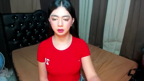 ur_girl_dwalker online show from 06/19/26, 07:56