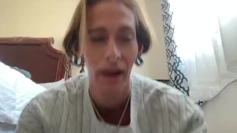 Snapshot of ur_goddess_daylee chatting on 12/04/25, 07:00 Goddess online show from 12/04/25, 07:00