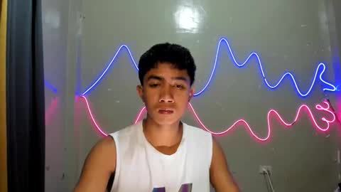 Snapshot of ur_hottestjonny chatting on 04/24/26, 03:36 jonny online show from 04/24/26, 03:36